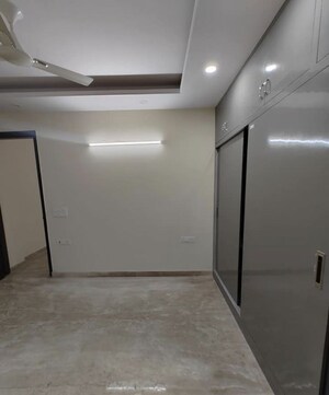 Room in 3 BHK Builder Floor at Tagore Garden – for Rent