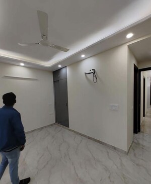 Room in 3 BHK Builder Floor at Tagore Garden – for Rent