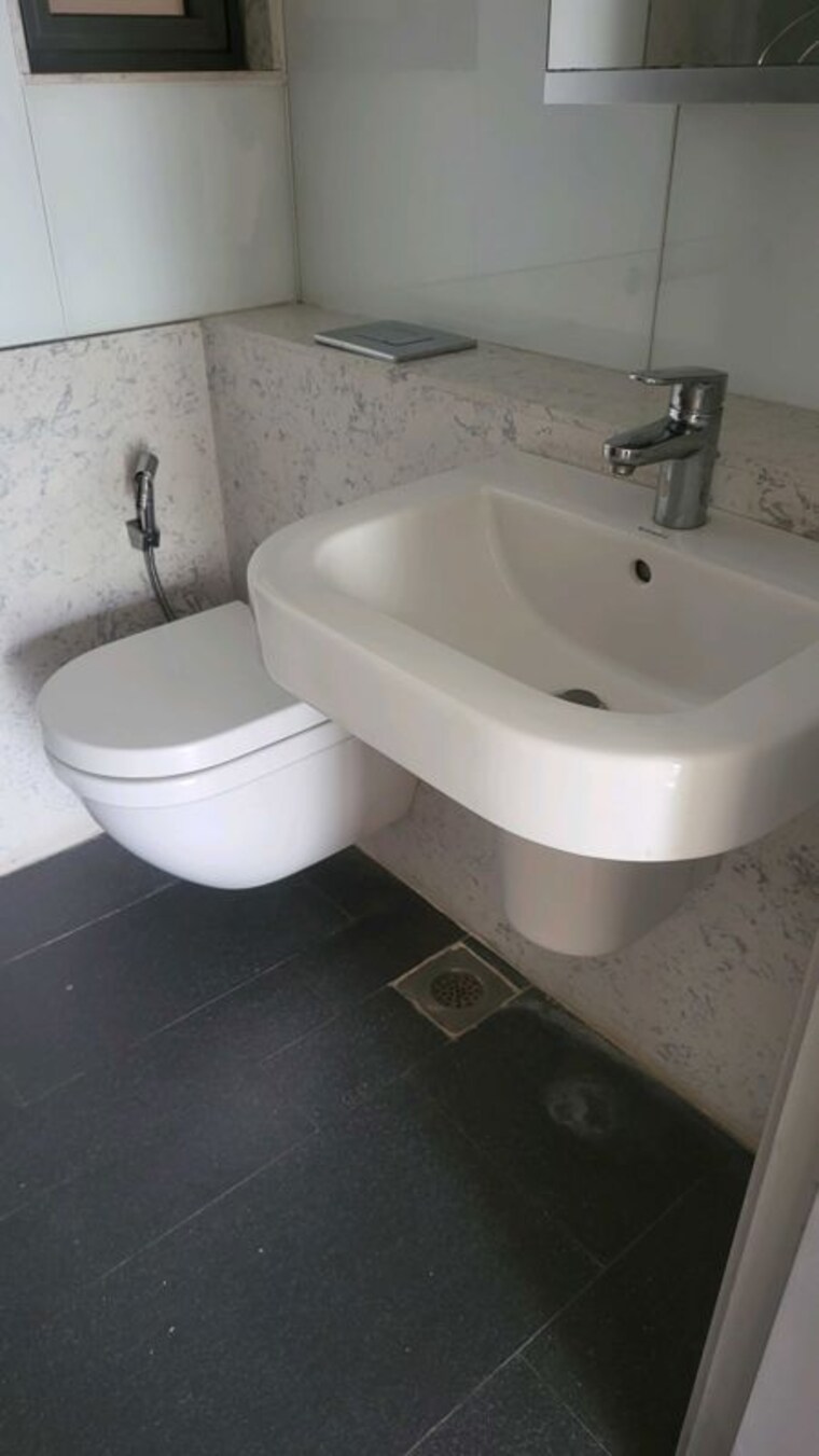 Bathroom, lodha-ncp-commercial-tower-supremus 2 Bedroom 980 Sq.Ft. Apartment In Wadala Mumbai 10715334