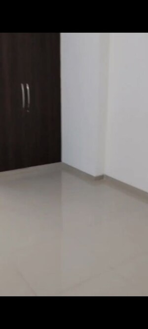 Room in 3 BHK Apartment at Rishabh Cloud 9, Sector 1 Vaishali – for Sale