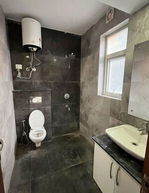 Bathroom in 2 BHK Builder Floor at Ramesh Nagar – for Rent
