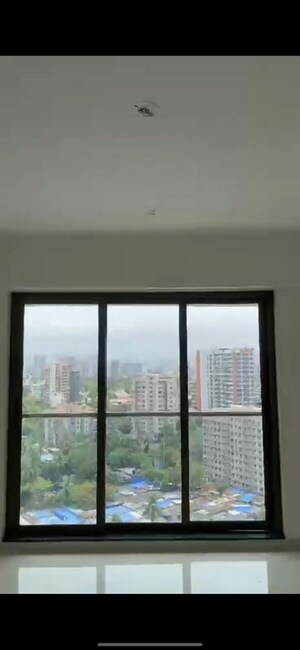 Room in 3 BHK Apartment at Sheth 72 West, Andheri West – for Rent