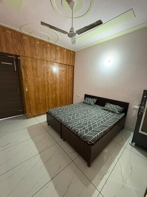 1 BHK Apartment For Rent in Sector 17