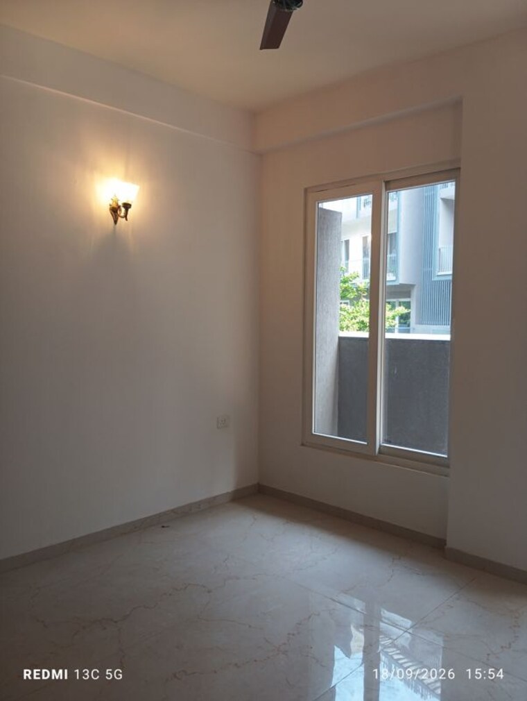 Room, smart-world-orchard 3 Bedroom 1680 Sq.Ft. Apartment In Sector 61 Gurgaon 10715378