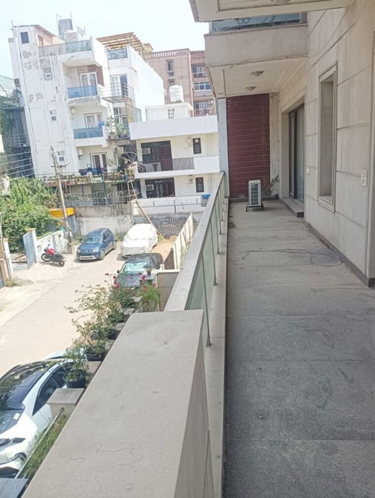 Balcony, sector 56 4 Bedroom 475 Sq.Yd. Builder Floor In Sector 56 Gurgaon 10715370