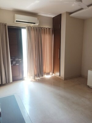 Room in 4 BHK Builder Floor at Sector 56 – for Sale