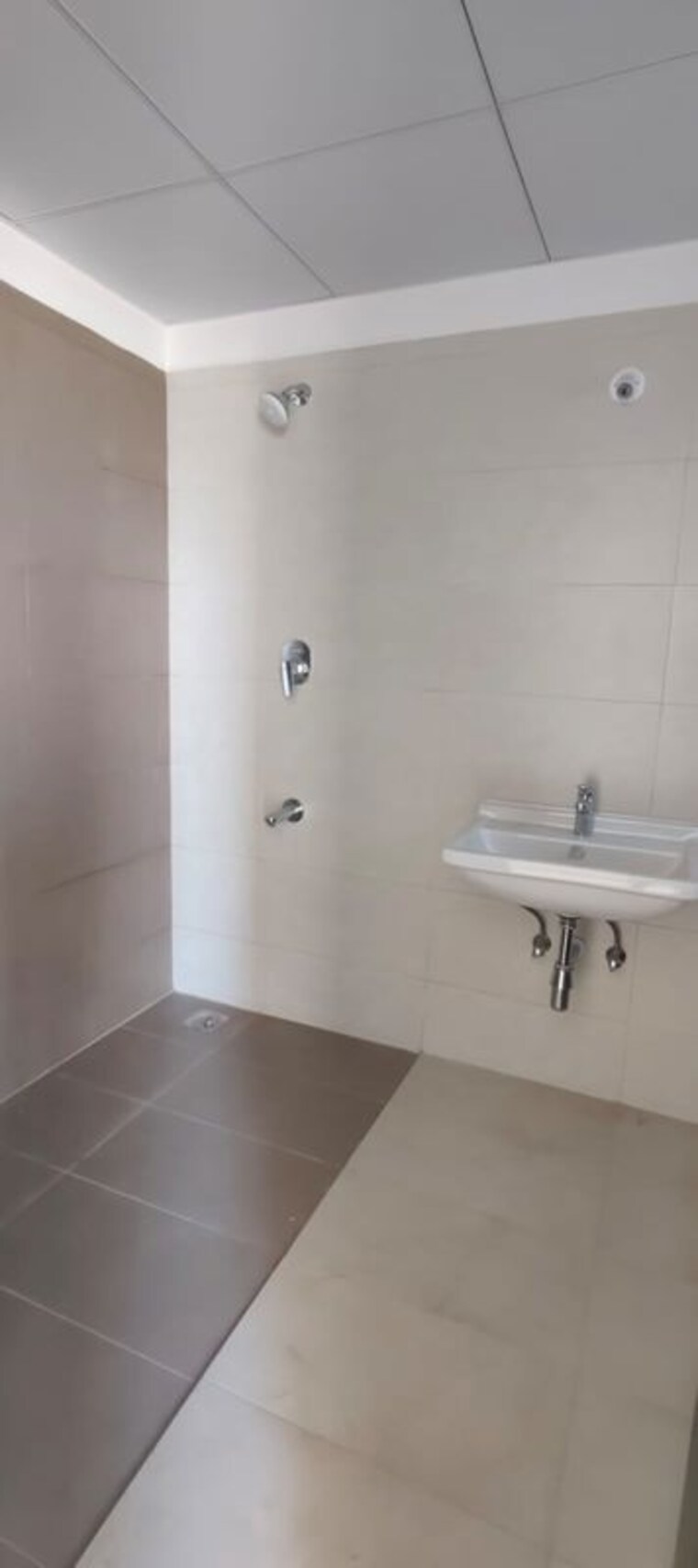Bathroom, rajapushpa-eterna 3 Bedroom 2360 Sq.Ft. Apartment In Nanakramguda Hyderabad 10715381
