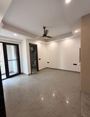 Room in 3 BHK Builder Floor at Rajouri Garden – for Rent
