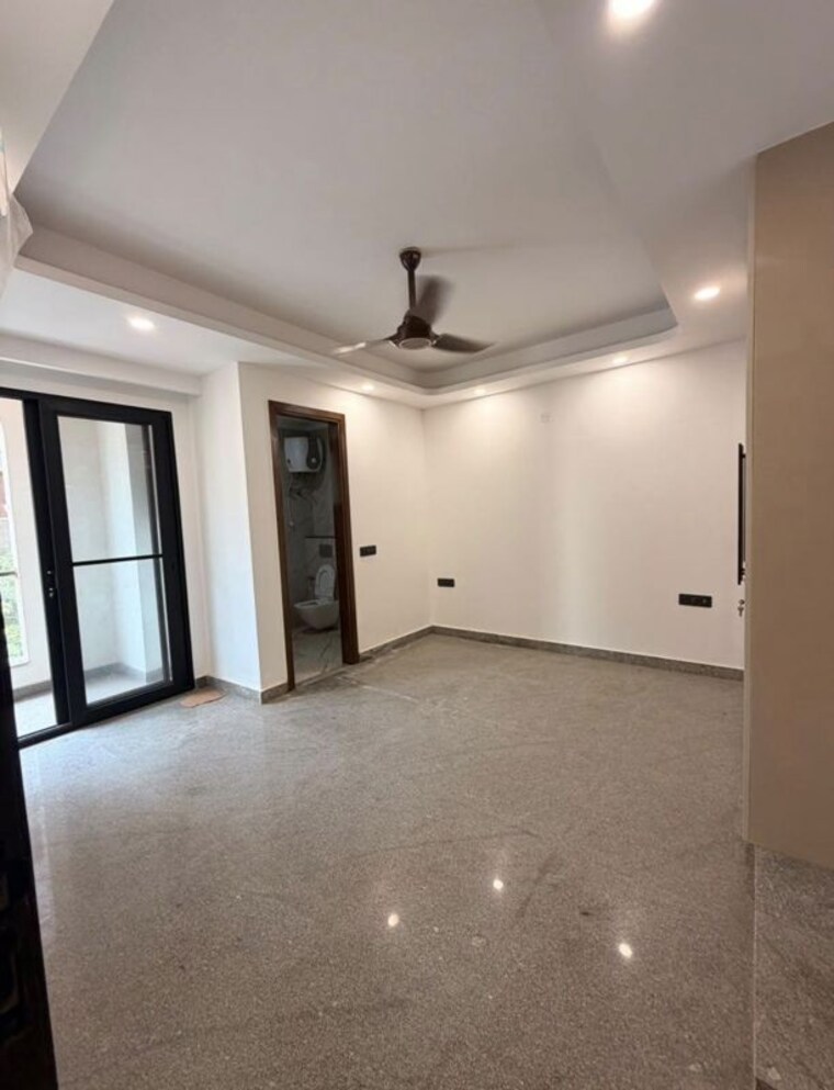 Room, rajouri garden 3 Bedroom 160 Sq.Yd. Builder Floor In Rajouri Garden Delhi 10715394