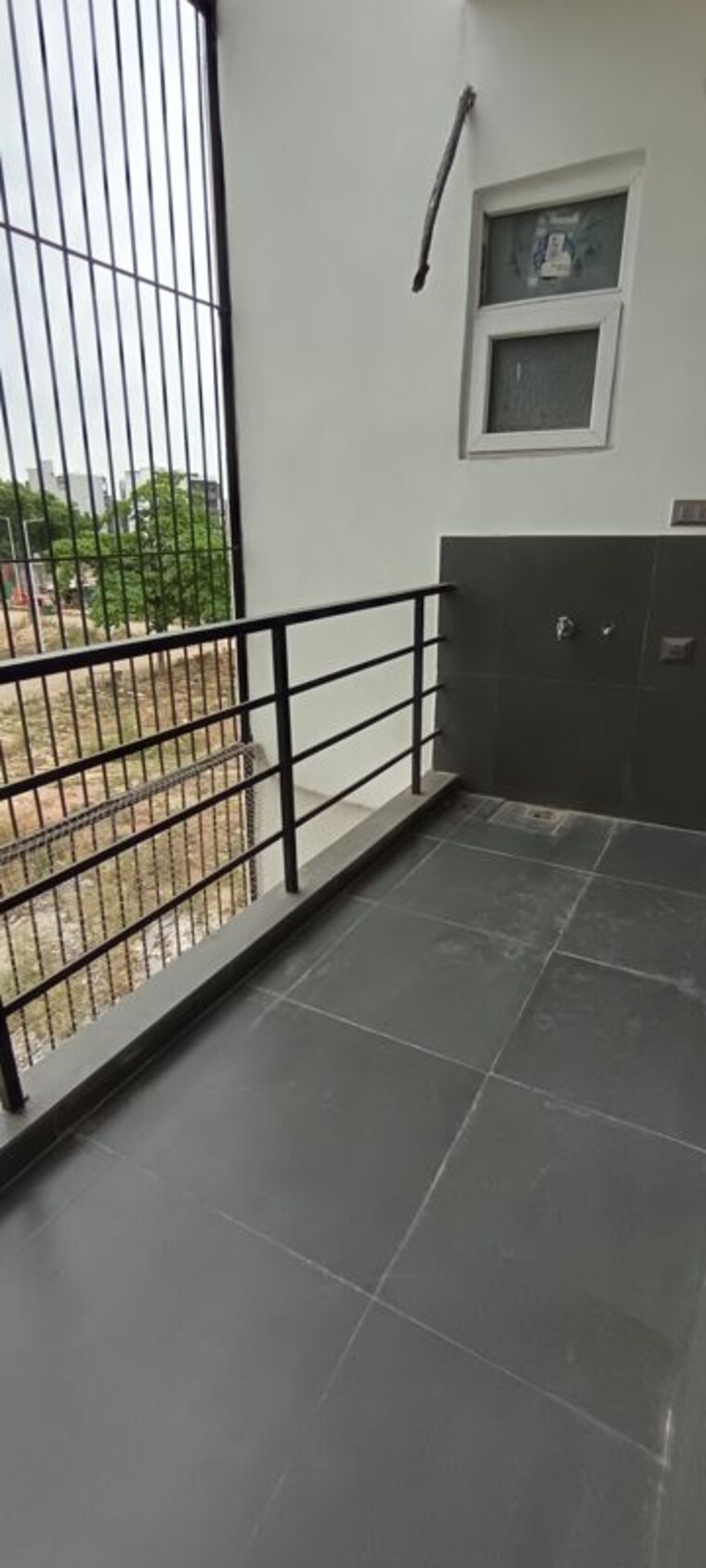 Balcony, parklands 4 Bedroom 250 Sq.Ft. Builder Floor In Sector 85 Faridabad 10715429
