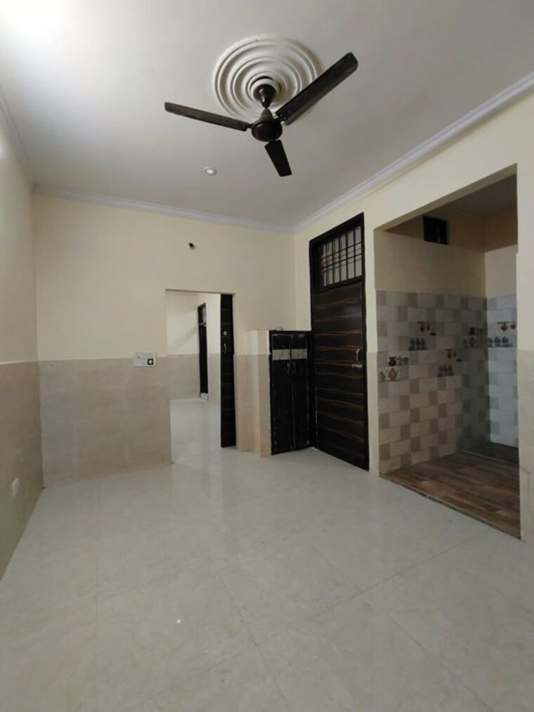 Room, sarita vihar 1 Bedroom 450 Sq.Ft. Independent House In Sarita Vihar Delhi 10715314
