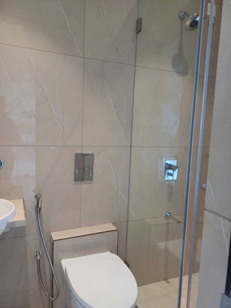 Bathroom, sheth-72-west 3 Bedroom 1215 Sq.Ft. Apartment In Andheri West Mumbai 10715415