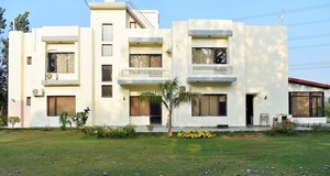  Plot For Sale in Chinar Park
