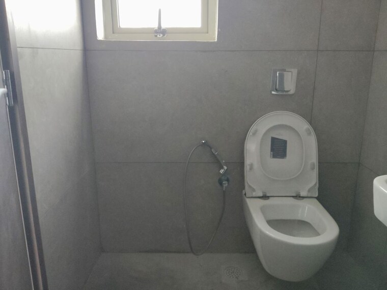 Bathroom, hallmark-treasor 3 Bedroom 1765 Sq.Ft. Apartment In Narsingi Hyderabad 10715471