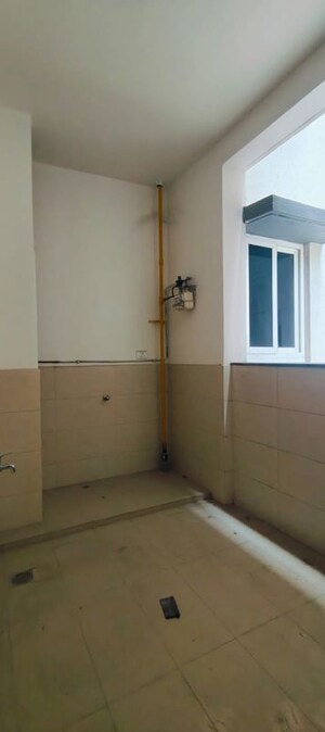 Room in 4 BHK Apartment at Rajapushpa Eterna, Nanakramguda – for Sale