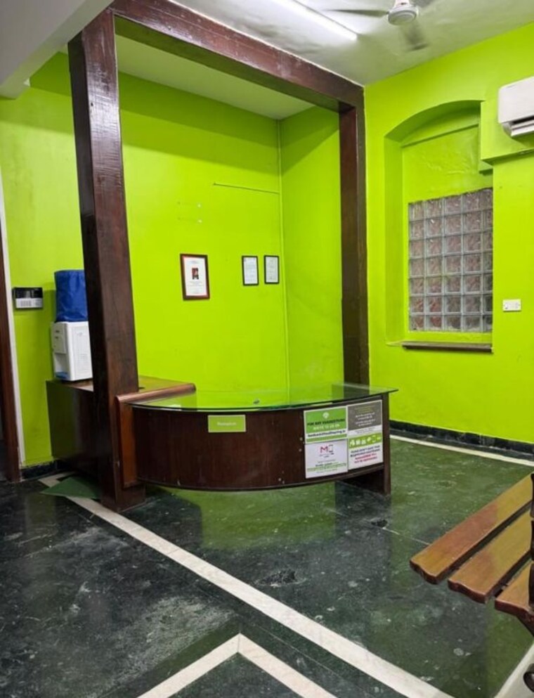 Gym, chawla-house Commercial Office Space 1200 Sq.Ft. In Cuffe Parade Mumbai 10715474
