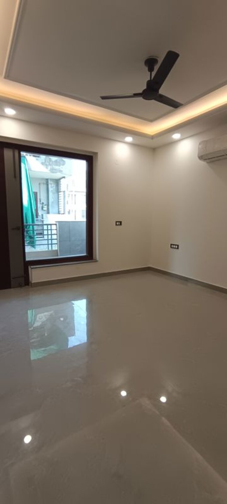 Room, parklands 4 Bedroom 404 Sq.Yd. Builder Floor In Sector 85 Faridabad 10715499
