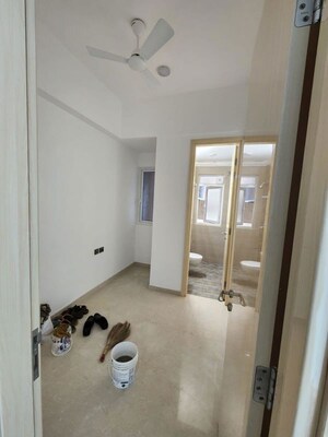 Room in 3 BHK Apartment at Marathon Monte South, Byculla West – for Sale