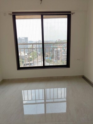 Room in 3 BHK Apartment at Chaitanya Anand Lunkhod CHSL, Andheri West – for Rent