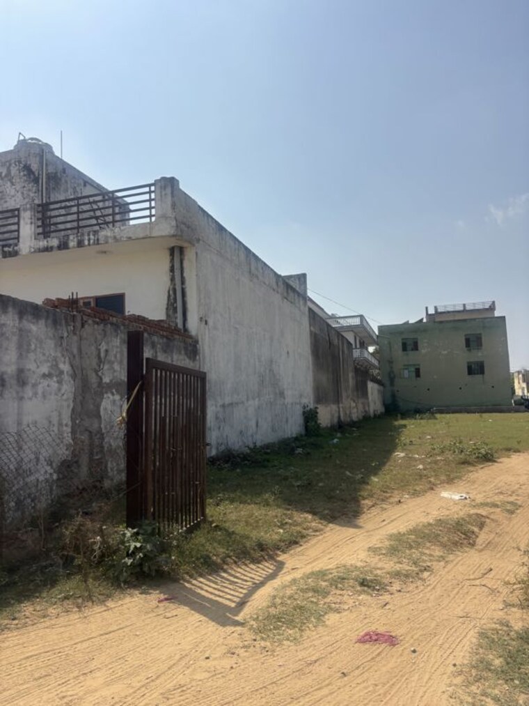 undefined, maruti kunj  75 Sq.Yd. Plot In Maruti Kunj Gurgaon 10715515