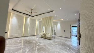 Room in 4 BHK Builder Floor at Ashok Vihar – for Sale