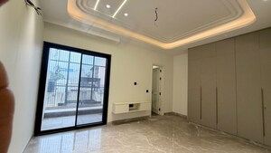 Room in 4 BHK Builder Floor at Ashok Vihar – for Sale