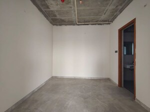 Room in 4 BHK Apartment at DSR W, Kondapur – for Sale