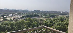 Plot Area in 3 BHK Apartment at Antriksh Golf View, Sector 78 – for Rent