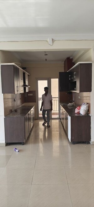 Team Area in 3 BHK Apartment at Antriksh Golf View, Sector 78 – for Rent