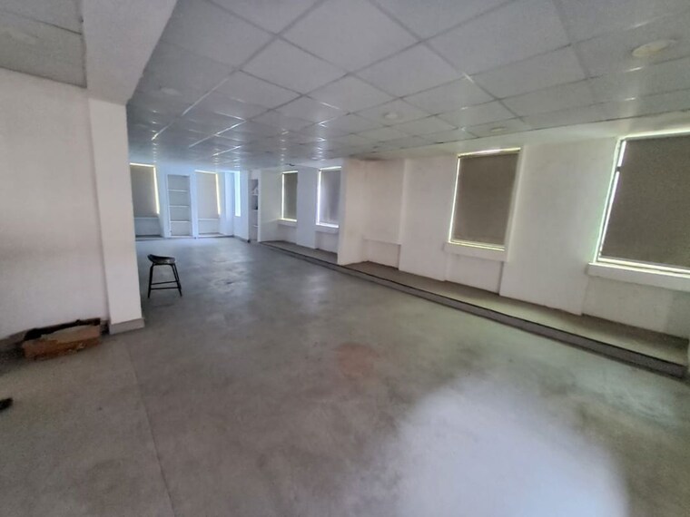 Room, sector 63 Commercial Office Space 4300 Sq.Ft. In Sector 63 Noida 10715549