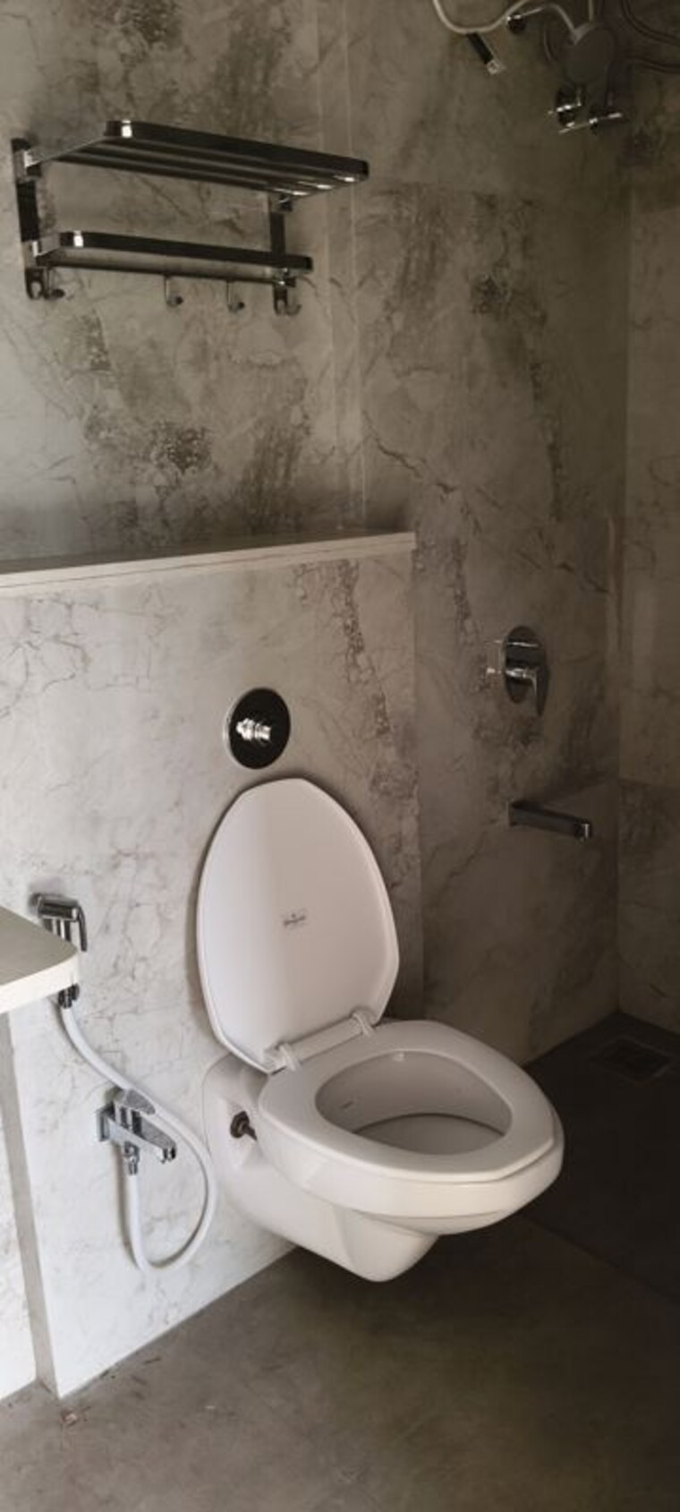 Bathroom, worli Pg For Boys & Girls In Worli 10715575