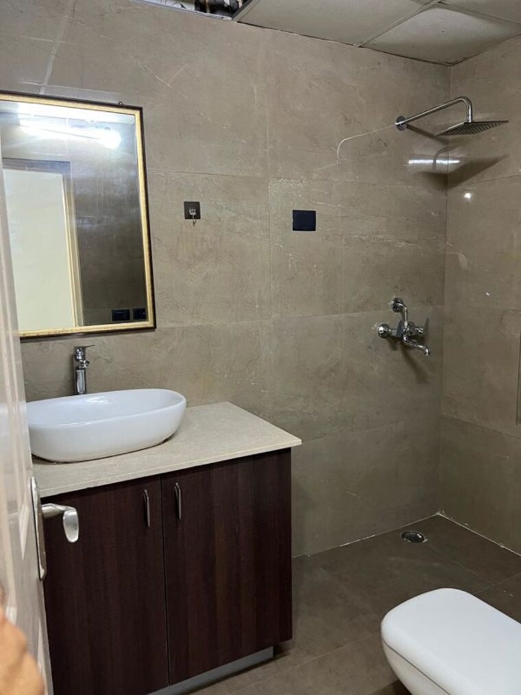 Bathroom, emaar-palm-hills 3 Bedroom 1450 Sq.Ft. Apartment In Sector 77 Gurgaon 10715590