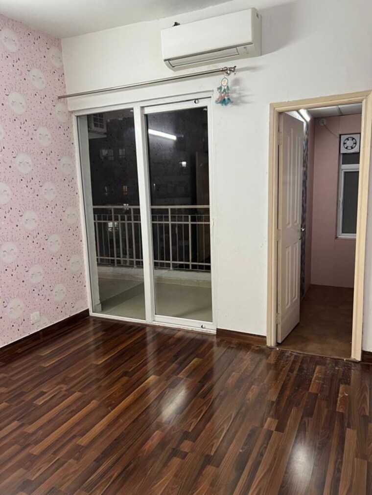 Room, emaar-palm-hills 3 Bedroom 1450 Sq.Ft. Apartment In Sector 77 Gurgaon 10715590