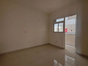 Room in 4 BHK Apartment at Aurobindo Kohinoor, Serilingampally – for Sale