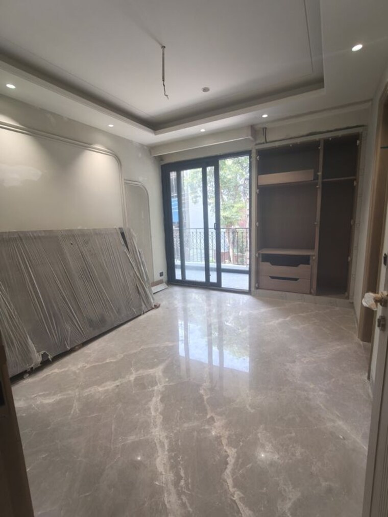 Room, dlf phase ii 4 Bedroom 316 Sq.Yd. Builder Floor In Dlf Phase ii Gurgaon 10715597