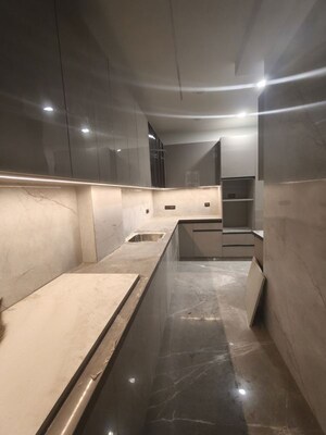Kitchen in 4 BHK Builder Floor at Dlf Phase ii – for Sale