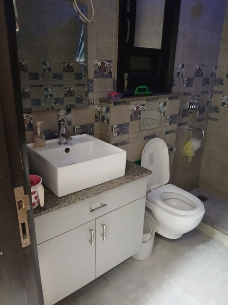 Attached Bathroom, eros-rosewood-city 3 Bedroom 2700 Sq.Ft. Apartment In Sector 49 Gurgaon 10715611