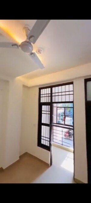 Room in 2 BHK Builder Floor at Pratap Vihar – for Sale