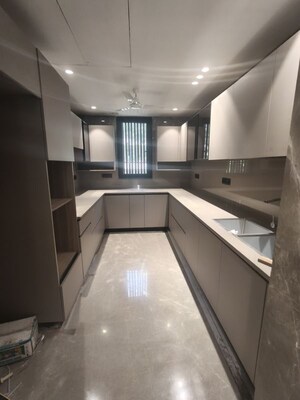 Kitchen in 3 BHK Builder Floor at Dlf Phase ii – for Sale