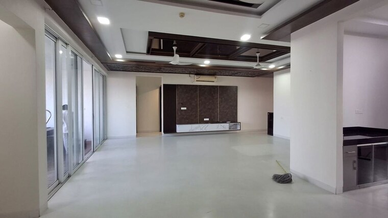  Parking, lodha-bellezza-sky-villas 3 Bedroom 3500 Sq.Ft. Apartment In Kukatpally Hyderabad 10715621