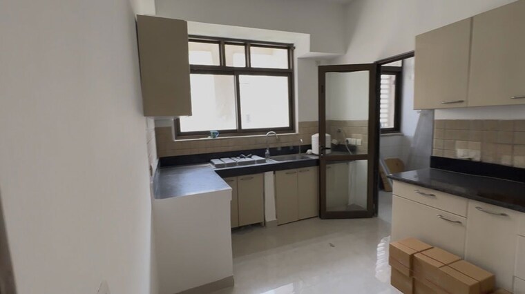 Kitchen, ss-hibiscus 3 Bedroom 3670 Sq.Ft. Apartment In Sector 50 Gurgaon 10715612