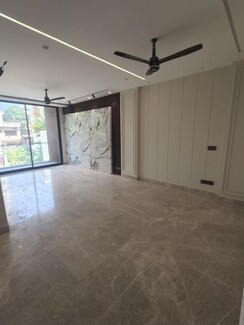 3 BHK +Builder Floor For Sale in DLF Phase II