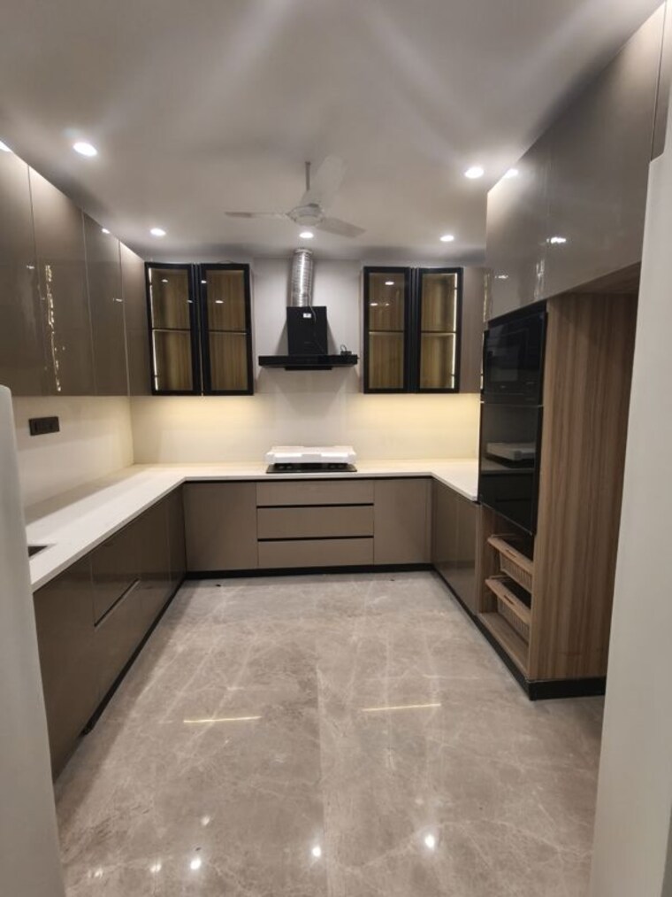 Kitchen, dlf phase ii 3 Bedroom 215 Sq.Yd. Builder Floor In Dlf Phase ii Gurgaon 10715628