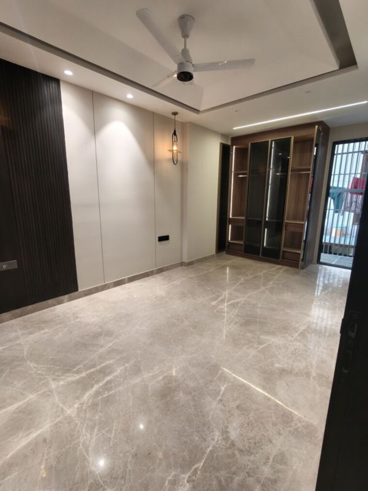 Room, dlf phase ii 3 Bedroom 215 Sq.Yd. Builder Floor In Dlf Phase ii Gurgaon 10715628