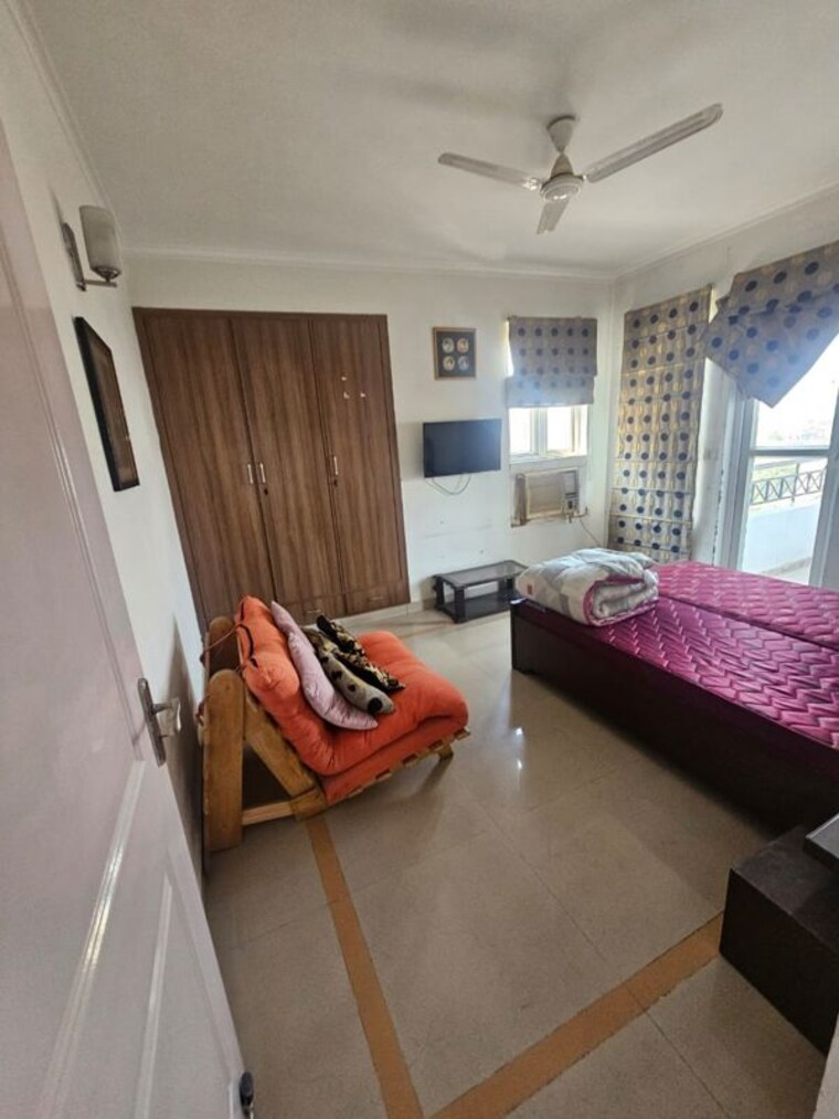 Bedroom, orchid-petals 3 Bedroom 1805 Sq.Ft. Apartment In Sector 49 Gurgaon 10715655