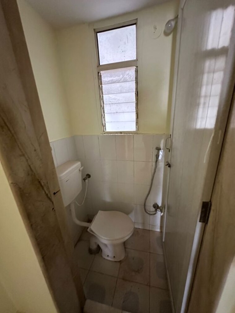 Bathroom, dhayari 2 Bedroom 900 Sq.Ft. Apartment In Dhayari Pune 10715648