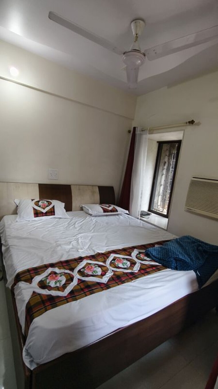 Bedroom, yashodham-complex Pg For Girls In Goregaon East 10715618