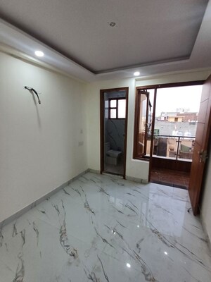 Furnished Amenities in 3.5 BHK Independent House at Palla – for Sale