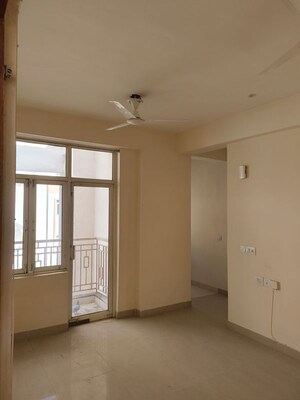 Room in 2 BHK Apartment at Shree Vardhman Mantra, Sector 67 – for Rent