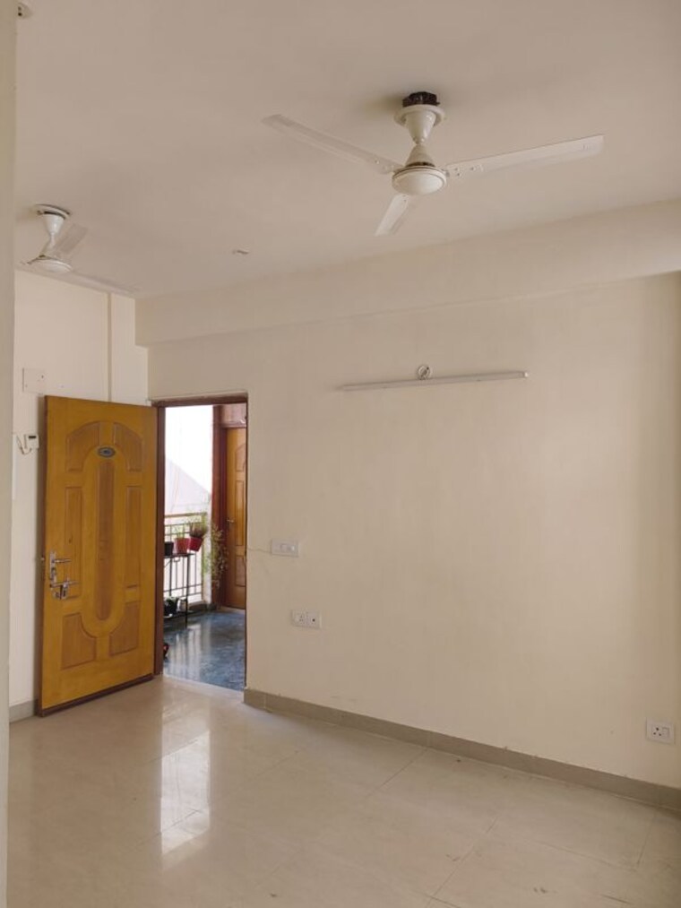 Room, shree-vardhman-mantra 2 Bedroom 800 Sq.Ft. Apartment In Sector 67 Gurgaon 10715660
